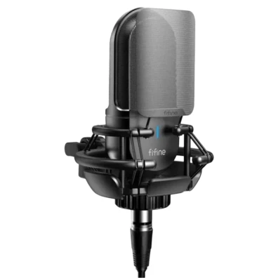 Micrófono Fifine K726 XLR em PC - Preto para Gravação e Transmissão